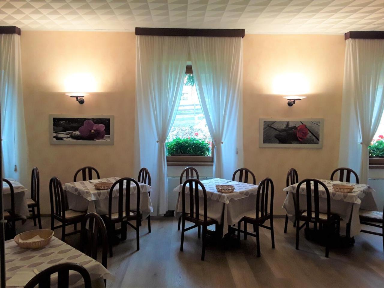 Hotel Ferrari Castione della Presolana Esterno foto