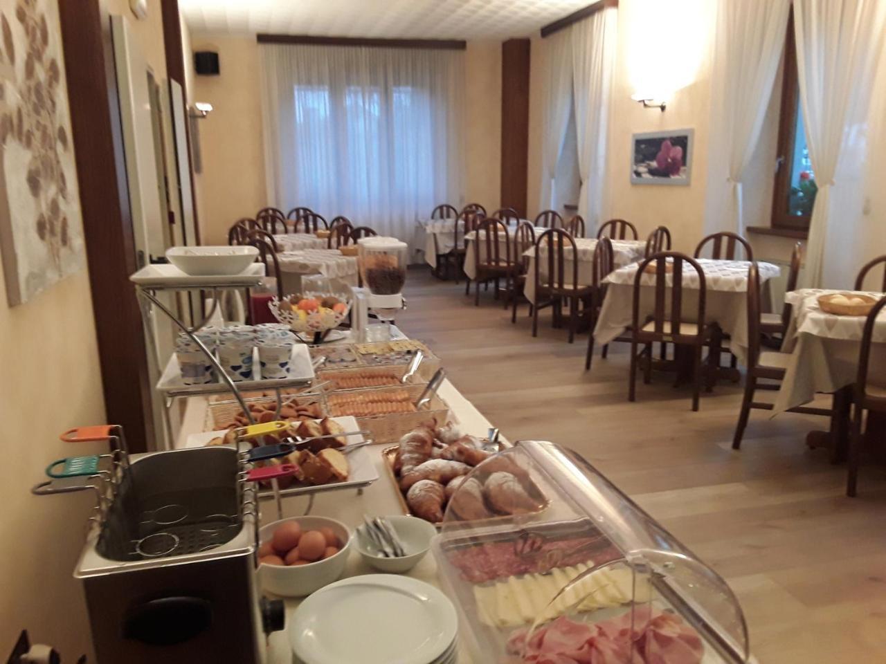 Hotel Ferrari Castione della Presolana Esterno foto