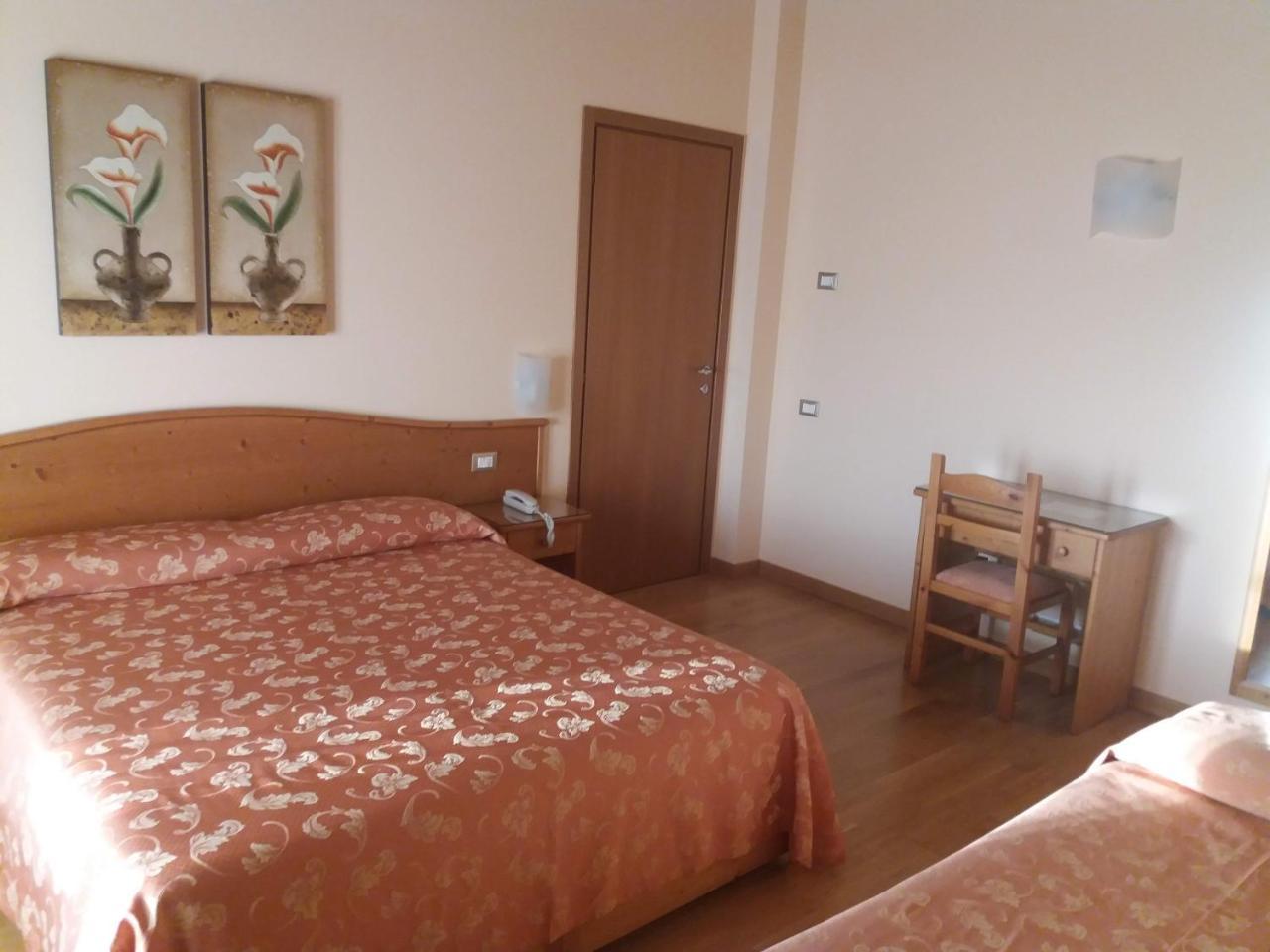 Hotel Ferrari Castione della Presolana Esterno foto